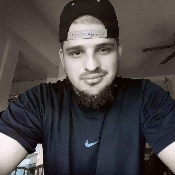 Meet the Posher Other - Meet your Posher, Chris